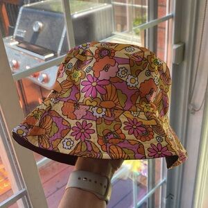 🍄🌸🍄🌼 NWOT Adult Unisex Mushroom and Floral Bucket Hat